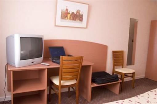 фото отеля Le Relais De Roanne Hotel Saint-Romain-la-Motte