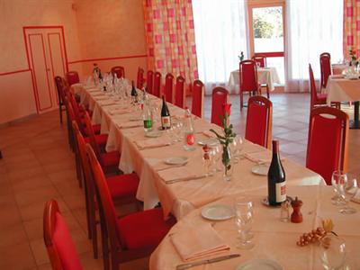 фото отеля Le Relais De Roanne Hotel Saint-Romain-la-Motte