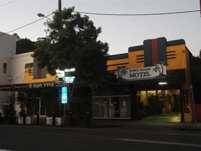 фото отеля Town Palms Motel
