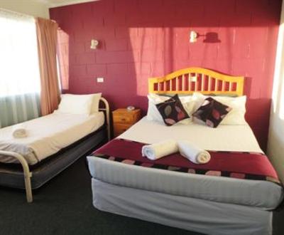 фото отеля Town Palms Motel