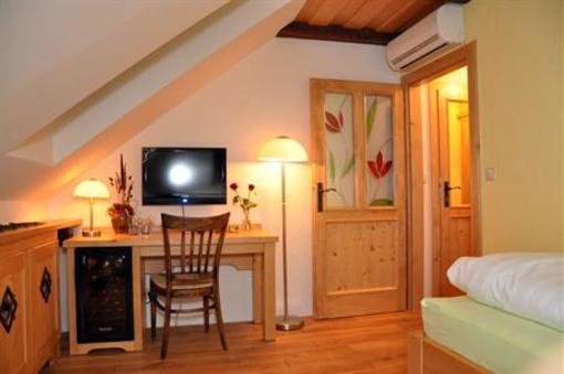 фото отеля Penzion a Restaurace U Johana