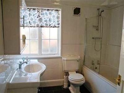 фото отеля Port Sunlight Holiday Cottages Wirral