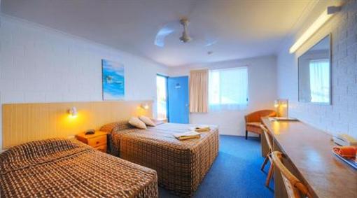 фото отеля Blue Waters Motel