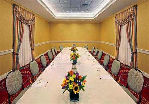фото отеля Mystic Marriott Hotel Groton