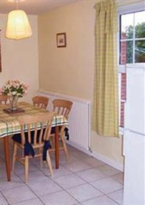 фото отеля Greenacre Place Holiday Cottage Highbridge
