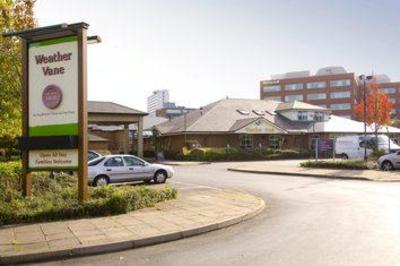 фото отеля Premier Inn Central Bracknell