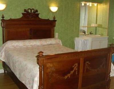 фото отеля Aveyron Chambres D'hotes Cassagnes-Begonhes