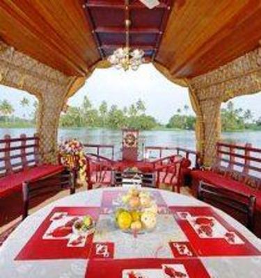 фото отеля Abia Houseboats
