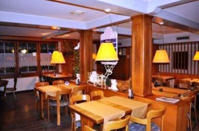 фото отеля Hotel Schweizerhof Wetzikon