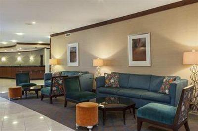фото отеля Doubletree Hotel Atlanta/North Druid Hills