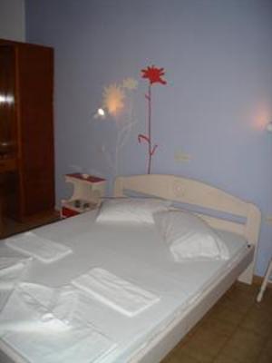 фото отеля Pension Irene Ios