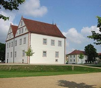 фото отеля Kavalierhauser Schloss Konigs Wusterhausen