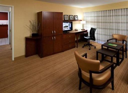 фото отеля Courtyard by Marriott Portland Hillsboro