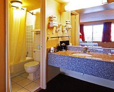 фото отеля Econo Lodge Perry