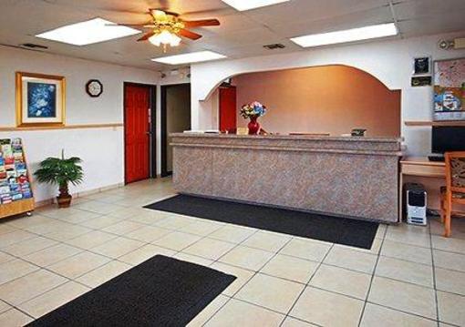 фото отеля Econo Lodge Perry