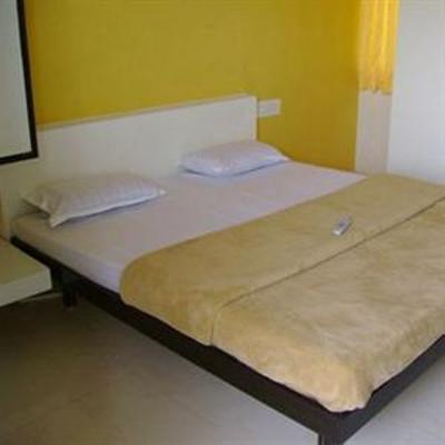 фото отеля Isher Hotel International