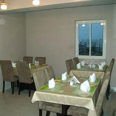 фото отеля Isher Hotel International