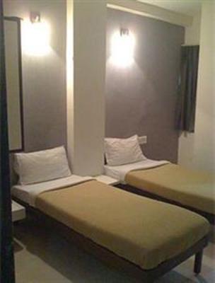 фото отеля Isher Hotel International
