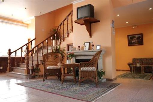 фото отеля Hotel Leal