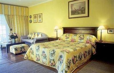 фото отеля Chestnut Country Lodge