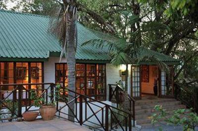 фото отеля Chestnut Country Lodge