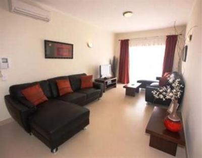 фото отеля Cabanas Beach Self Catering Apartments