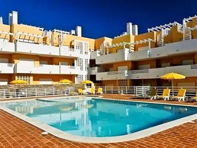 фото отеля Cabanas Beach Self Catering Apartments