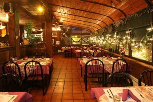 фото отеля Pine Hill Arms Hotel & Restaurant