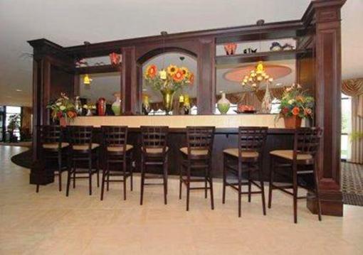 фото отеля Comfort Suites Edinboro