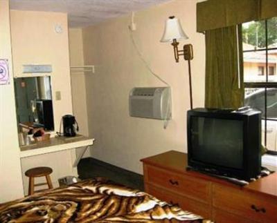 фото отеля Bishop Elms Motel