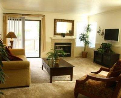 фото отеля Marriott Execustay Apartments Harbor Oaks Sacramento