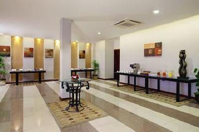 фото отеля Holiday Inn Riyadh-Al Qasr