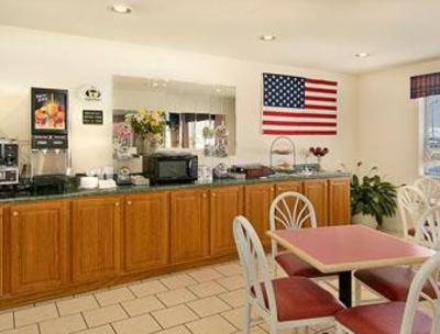 фото отеля Super 8 Chanute
