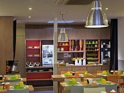 фото отеля Ibis Styles Paris Cadet Lafayette