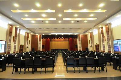 фото отеля Mount Emei Xiuhu International Holiday Hotel