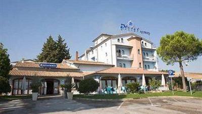 фото отеля Hotel Cristoforo Colombo Osimo