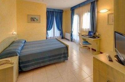 фото отеля Hotel Cristoforo Colombo Osimo