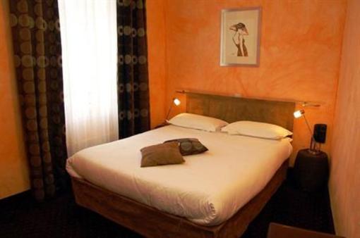фото отеля Hotel De L'Avenue Annot