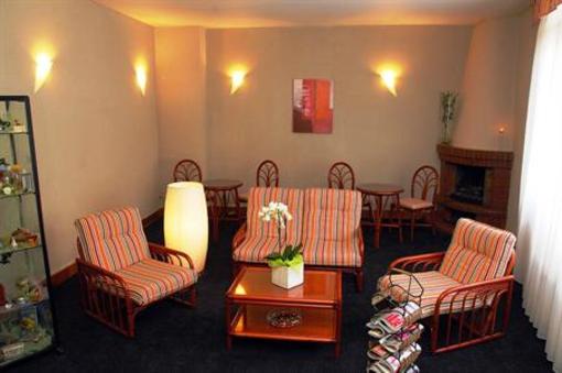 фото отеля Hotel De L'Avenue Annot