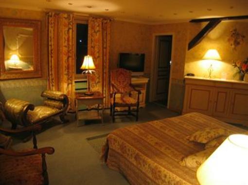 фото отеля Logis Hotel Biebler La Roseraie