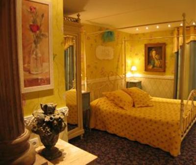фото отеля Logis Hotel Biebler La Roseraie