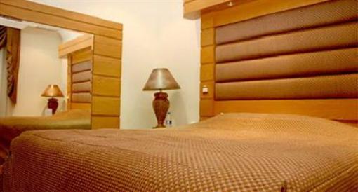 фото отеля Mirage Suites