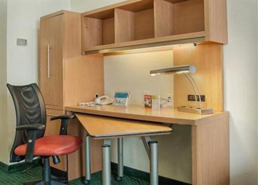 фото отеля TownePlace Suites Raleigh Cary Weston Parkway