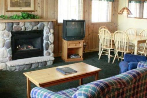 фото отеля Black Bear Lodge
