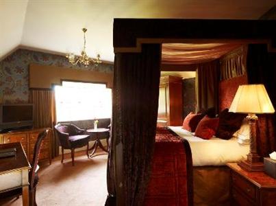 фото отеля Langshott Manor Hotel Horley