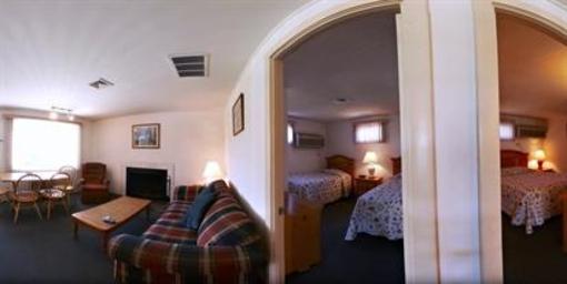 фото отеля Island Inn Oak Bluffs