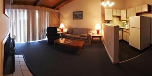 фото отеля Island Inn Oak Bluffs
