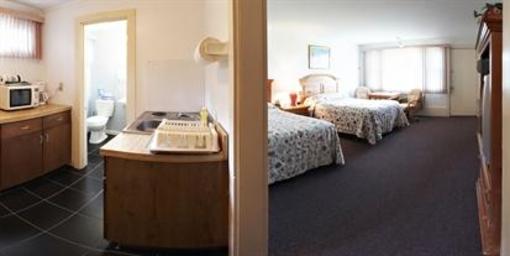 фото отеля Island Inn Oak Bluffs