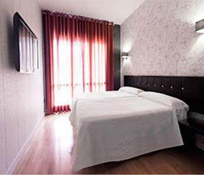 фото отеля Hostal Joaquin Costa Huesca