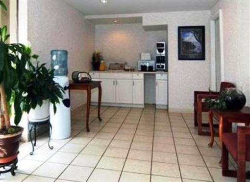 фото отеля Centerstone Inn Newport News